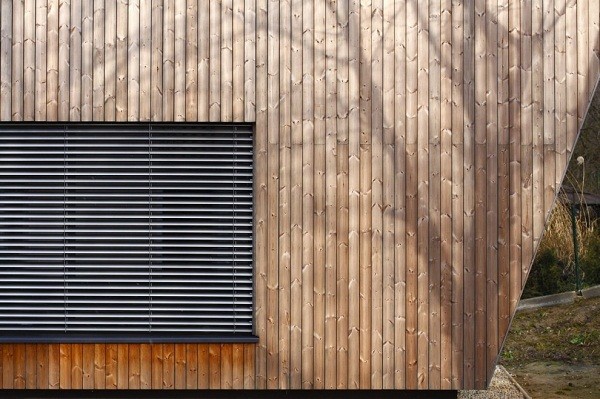 moderne-Holzfassade-minimalistishces-Hausdesign