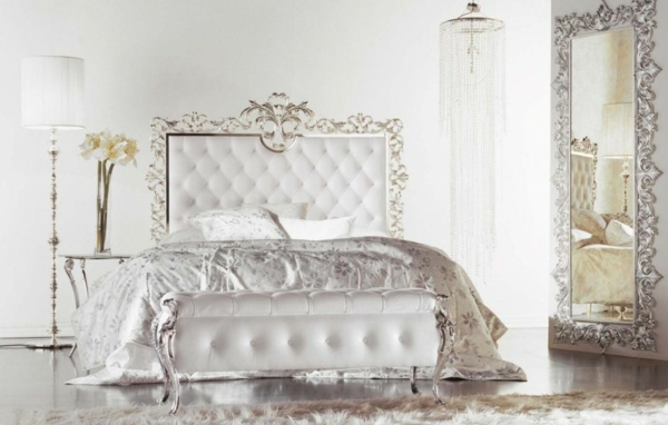 weißes-klassisches-Bett