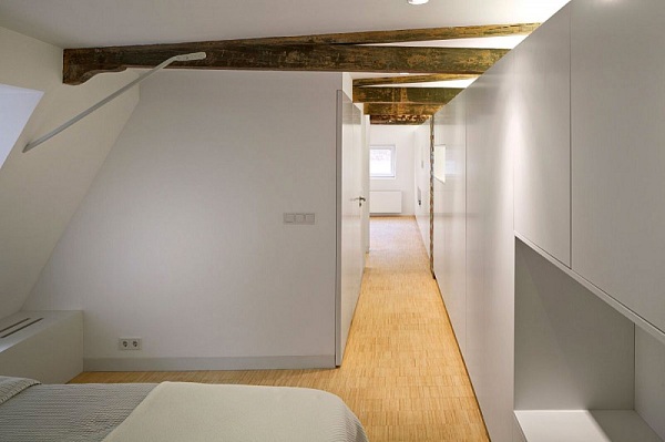 weißes-minimalistisches-interior-design