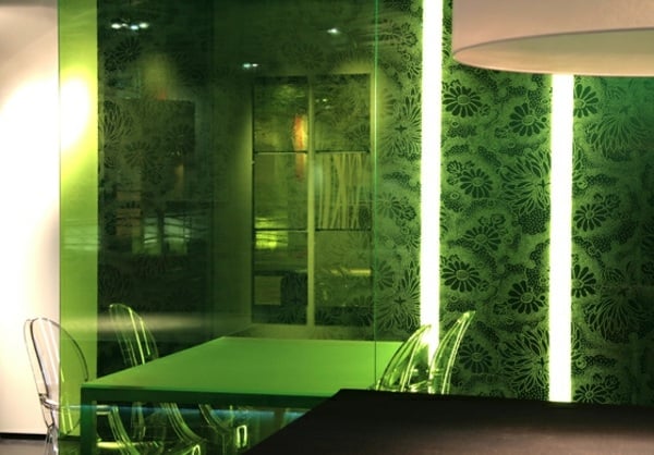 Glas-Möbel-grüne-Küche