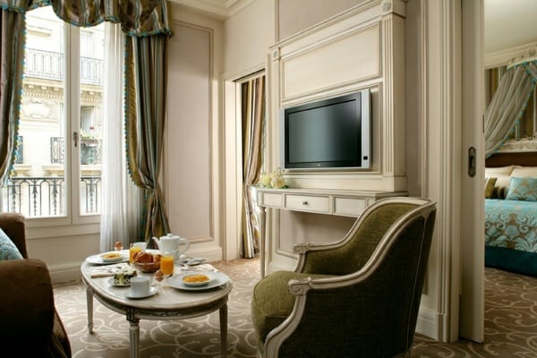 Luxus-Hotel-Paris-itallienische-Möbel