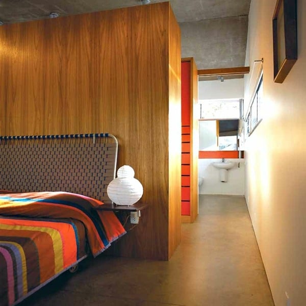 Schlafzimmer-bunte-moderne-Bettdecke