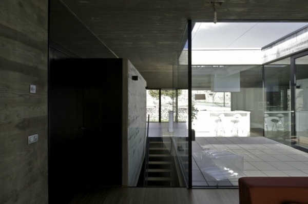 beton-glas-moderne-spanische-architektur