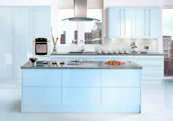 himmelsblau-Farbe-Küche-Tendenzen
