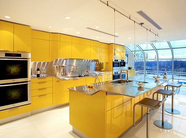 hochglanz-gelbe-küche