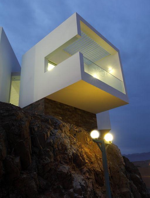 merkwürdige-architektur-strandhaus-peru