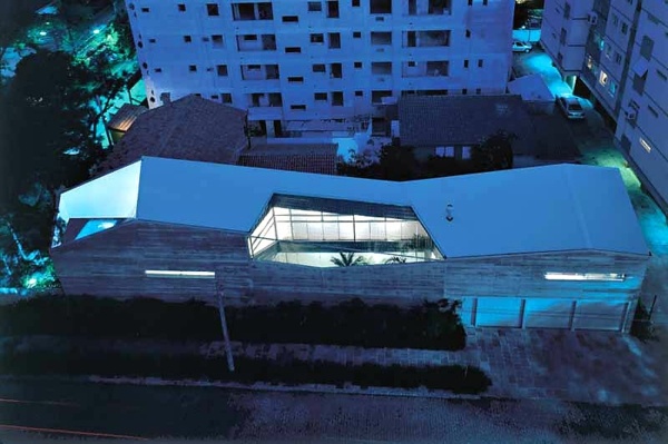 minimalistische-Architektur-modernes-Stadthaus-Brasilien