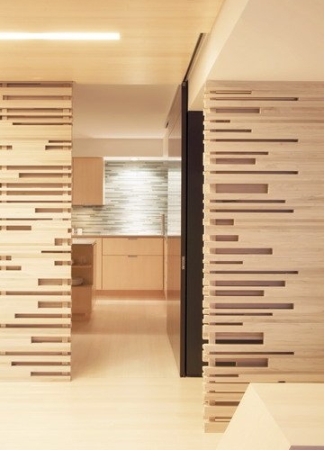 modernes-Apartment-Innendesign-holzplatten-deko