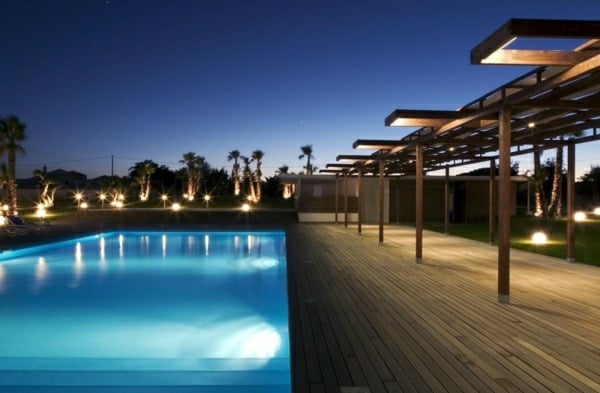 modernes-Design-Schwimmbad-Hotel-Italien