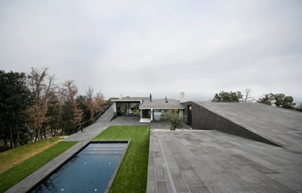 modernes-betonhaus-spanien