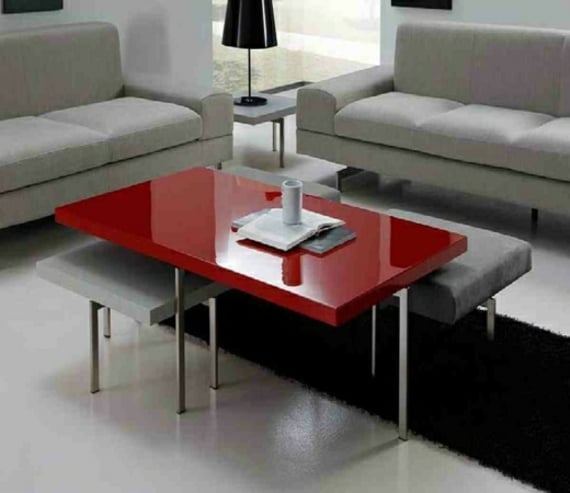 modernes-skandinavisches-Wohnzimmer-roter-Tisch