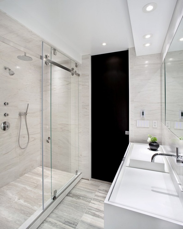schwarz-weißes-Bad-Glaskabine-Dusche
