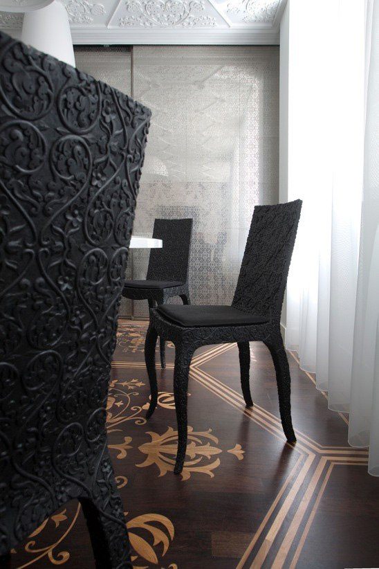 schwarze-Stühle-Luxus-Neobarock-Stil