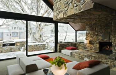 Zeitgenössisches Haus mit Holz Fassadenverkleidung von Studio 9one2