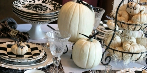 weißer-Kürbis-Tischdekoration-Halloween