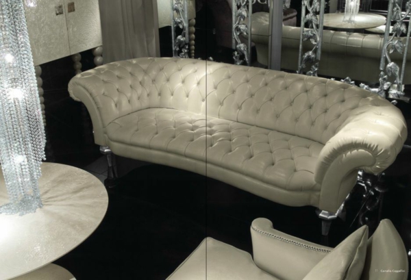 weißes-Ledersofa-elegantes-italienisches-Design