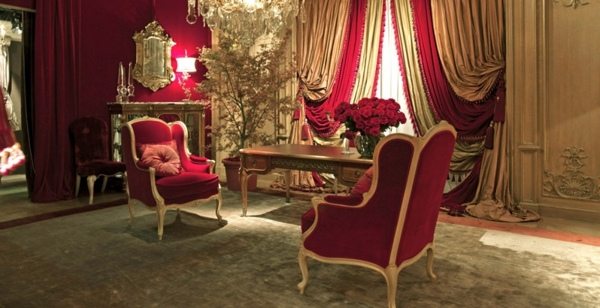 Die-klassischen-italienischen-Möbel-Provasi-luxuriöses-rotes-Interieur