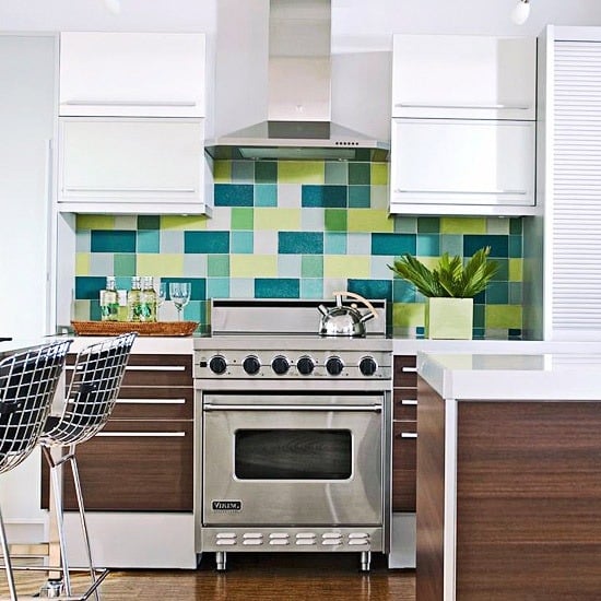 Küchenrückwand-Ideen-Fliesenspiegel-grün