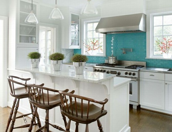 Küchenrückwand-schöne-Ideen-blauer-Fliesenspiegel