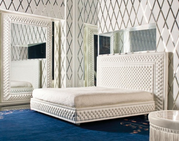 Luxuriöses-italienisches-weißes-Schlafzimmer