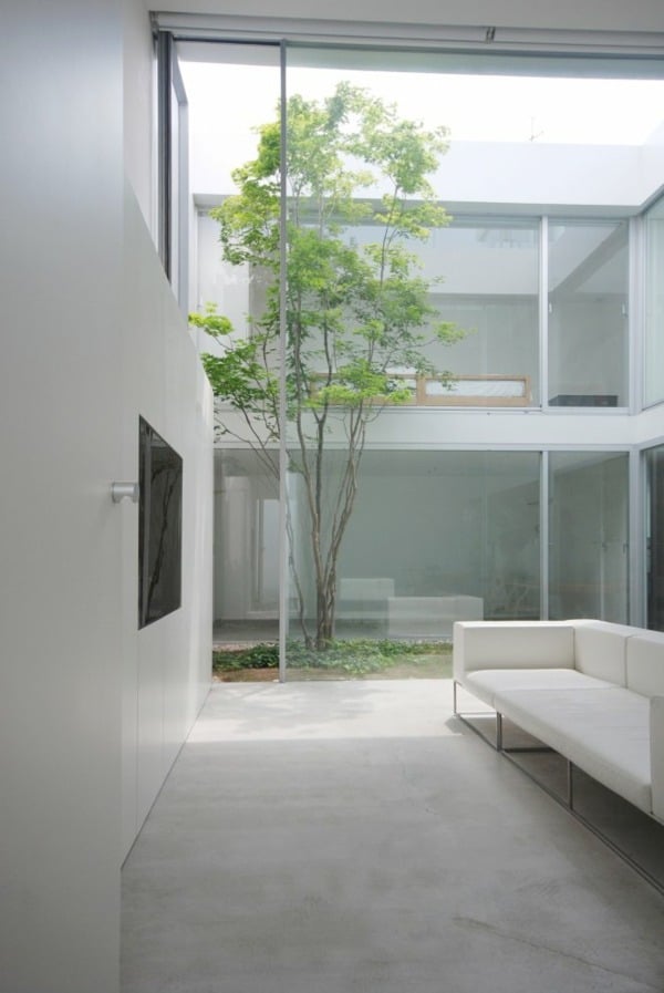 Minimalismus-pur-japanischen-Architektur-innenhof
