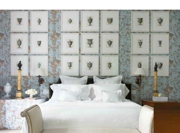 Schlafzimmer-blaue-Tapete-klassisches-Design