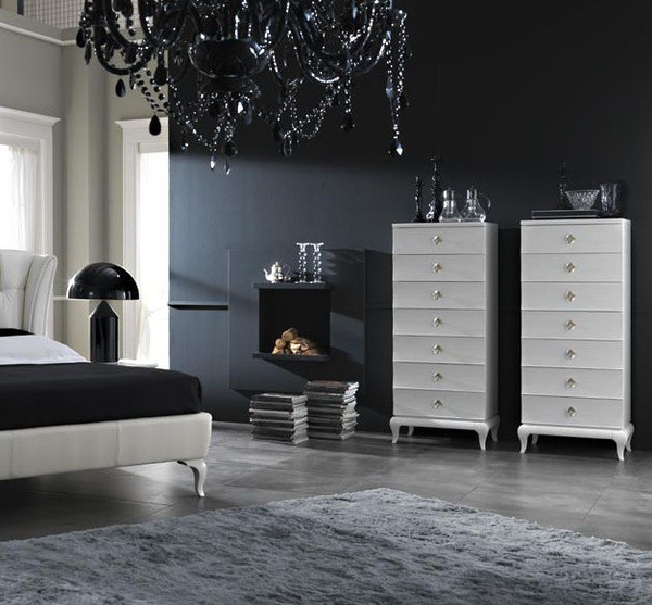 elegante-italienische-Möbel-schwarzer-kronleuchter-schlafzimmer