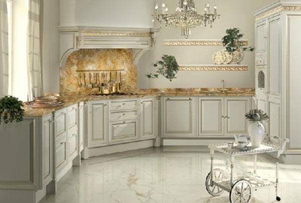 elegante-klassische-weiße-Küche