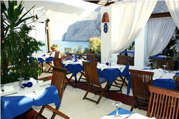 lounge-restaurant-santorini-Griechenland
