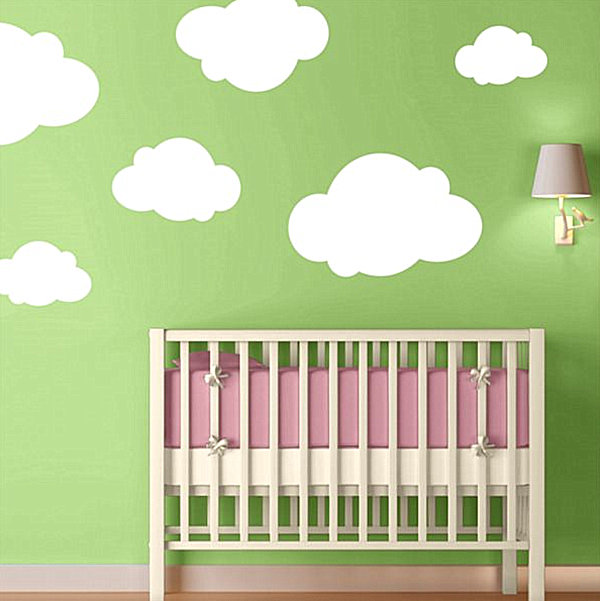 Babyzimmer-Wolken-grüne-Wand