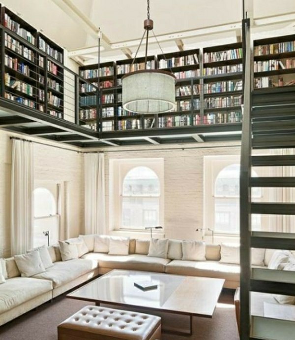 Dachwohnung-Bücherregal-Wand-Wohnzimmer