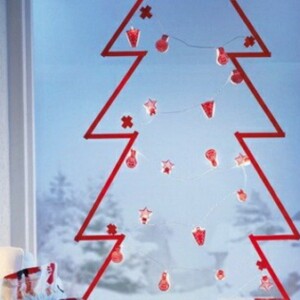 Fenster-Deko-Weihnachten-Christbaum-Papier-basteln