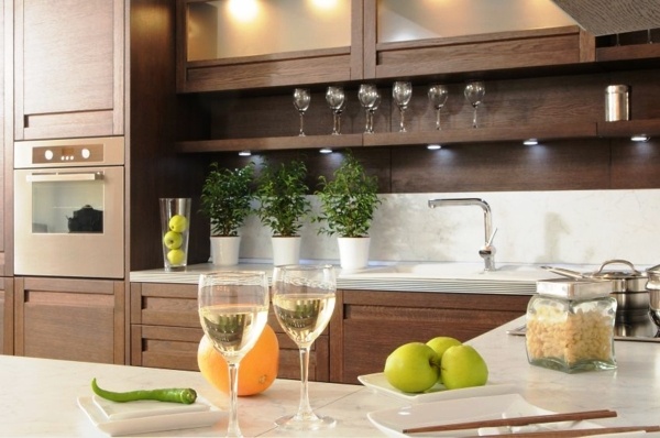 Küche-renovieren-Ideen-marmor-arbeitsplatte