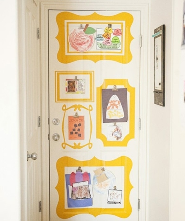 Kinderbilder-aufhängen-Tür