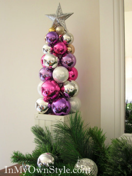 Künstlicher-Weihnachtsbaum-basteln-weihnachtskugeln
