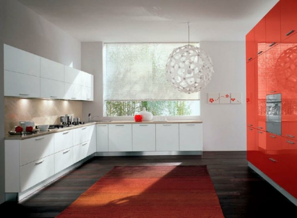 Orange-Küchenschränke-kontrast-weiß