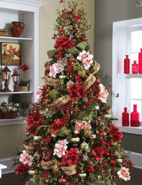 Weihnachtsbaum-dekoration-Idee-Blumen