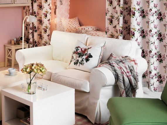 Wohnzimmer-Design-Ideen-IKEA-dekorative-kissen-blumenmuster