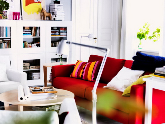 Wohnzimmer-Design-Ideen-IKEA-rotes-sofa