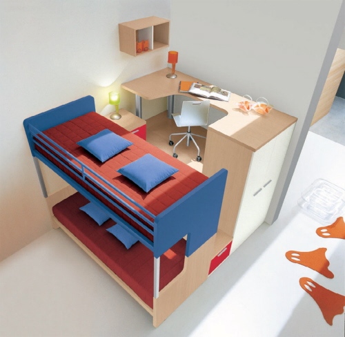 bunte-Kinderzimmermöbel-kleines-schlafzimmer-hochbetten