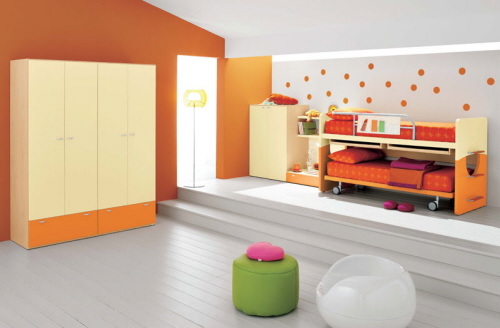 bunte-Kinderzimmermöbel-warme-orange