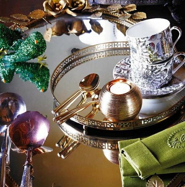 elegante-goldene-Tischdeko-Porzellan-Tasse