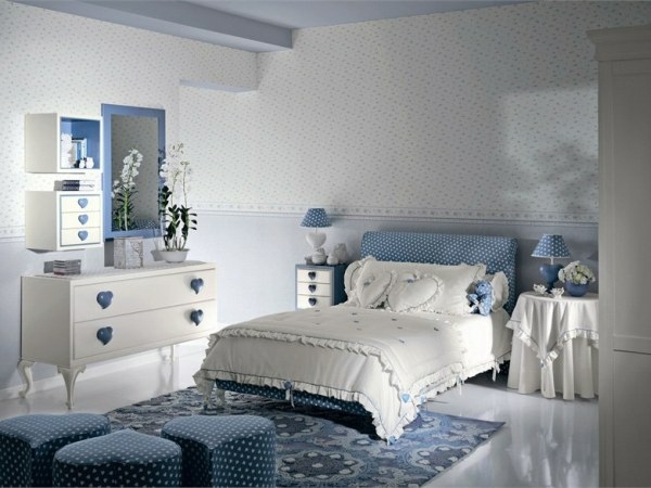 elegantes-weiß-blaues-Jugendzimmer-Mädchen