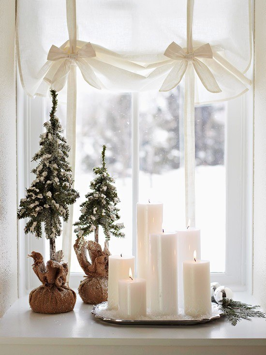 ideen-Fensterdeko-zu-Weihnachten-kerzen-kleine-bäume