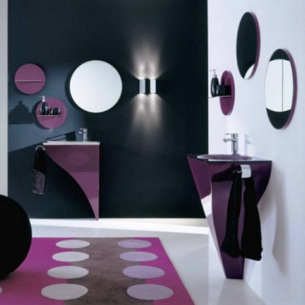 lila-Badezimmer-Design-Novello-zwei-waschbecken