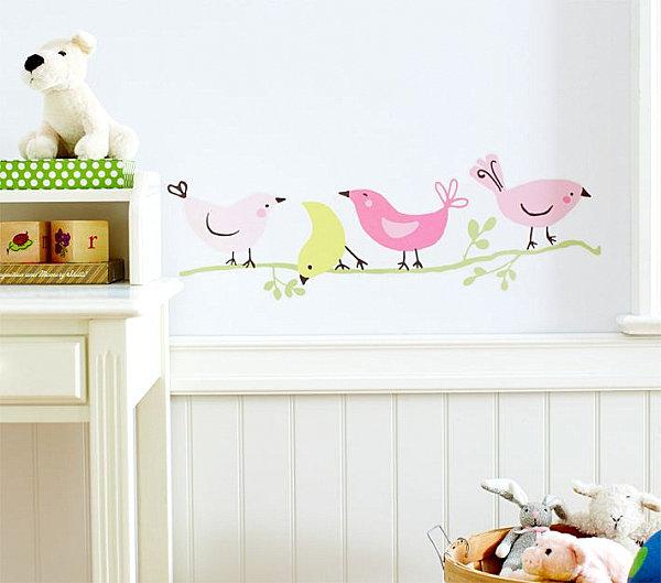 lustige-Babyzimmer-Gestaltung-rosa-Vögel
