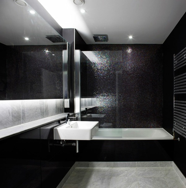 luxuriöses-ganz-schwarzen-Badezimmer-Design