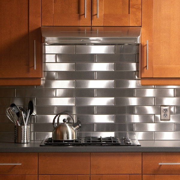 moderne-Küchenrückwand-Metall-Fliesen