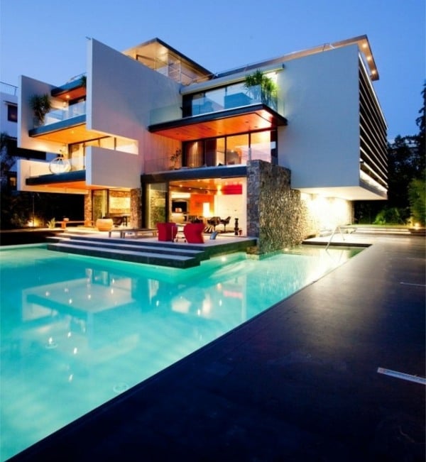 moderne-Wohnungen-Gebäude-Griechenland