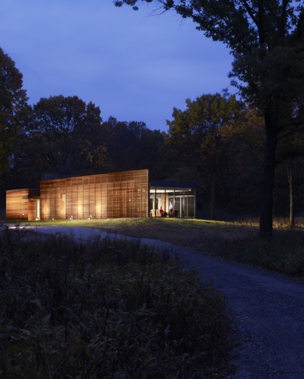 modernes-Holzhaus-minimalistische-Architektur